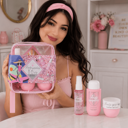 PACHETE - Set ingrijire corp cu spray de corp, gel de dus si crema
