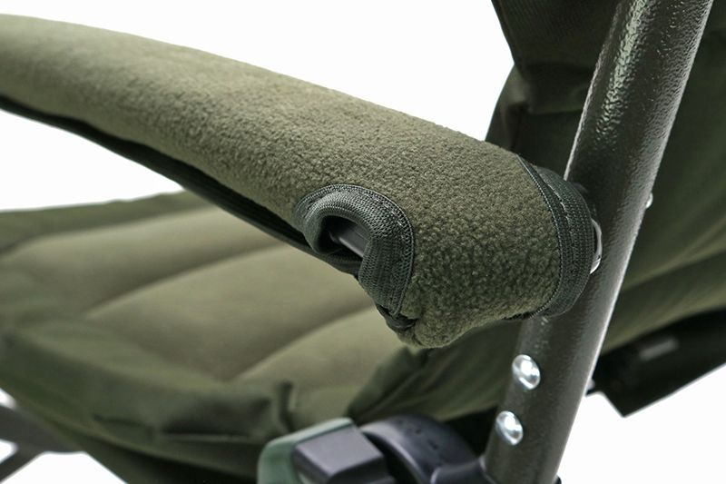 Carp Pro - Scaun Diamond With Fleece Pillow 56x56cm [6]