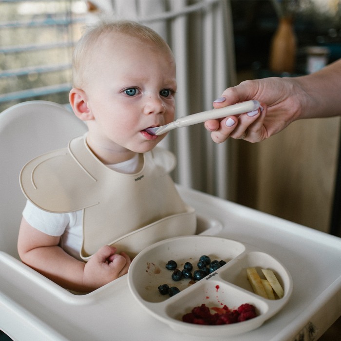 Lingurita flexibila din silicon Babyono crem 785/04 [9]