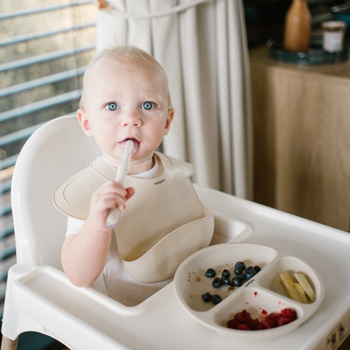 Lingurita flexibila din silicon Babyono crem 785/04 [2]