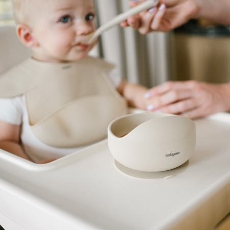 Bol din silicon cu ventuza pentru copii Babyono crem 1481/04 [2]