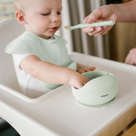 Bol din silicon cu ventuza pentru copii Babyono verde 1481/03 [9]