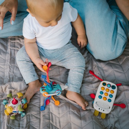 Jucarie senzoriala, dezvoltare abilitati motorii bebelus, Sticla, Babyono [10]