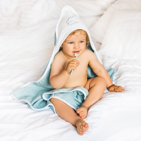 Prosop bumbac flausat cu gluga albastru Babyono 76 X 76 cm 141/09 [1]