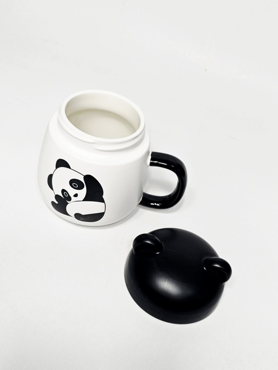 Cană ceramică 400 ml Panda cu capac [2]
