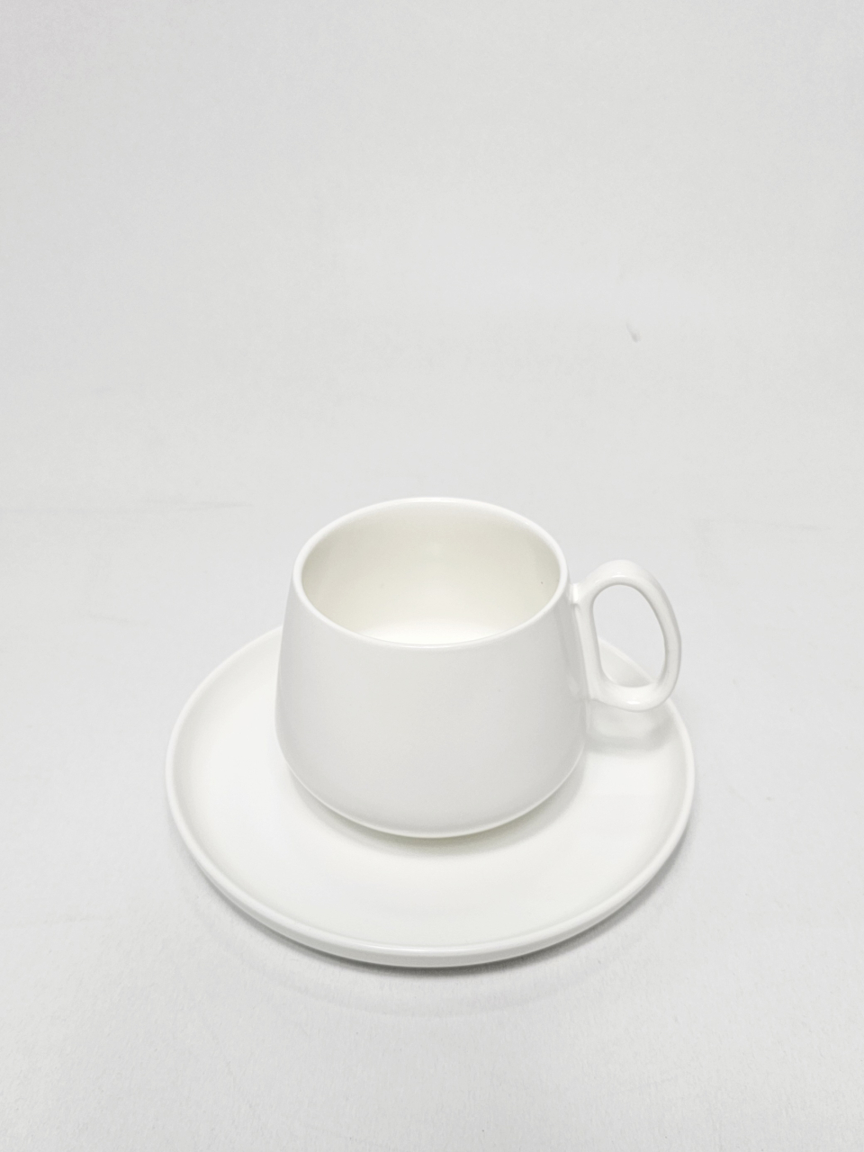 Set 2 piese ceașcă și farfurioară albă [4]