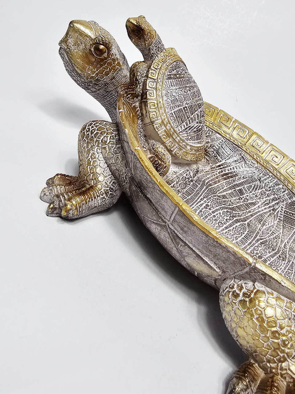 Decorațiune țestoasă cu suport, finisaj auriu și argintiu, simbol Feng Shui [2]