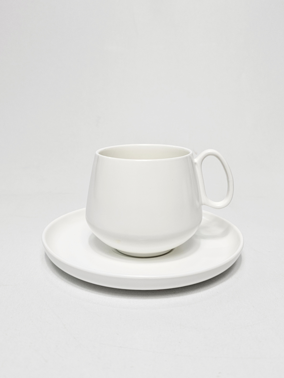Set cești cafea cu farfurioare, ceramică albă minimalistă, 12 piese [3]