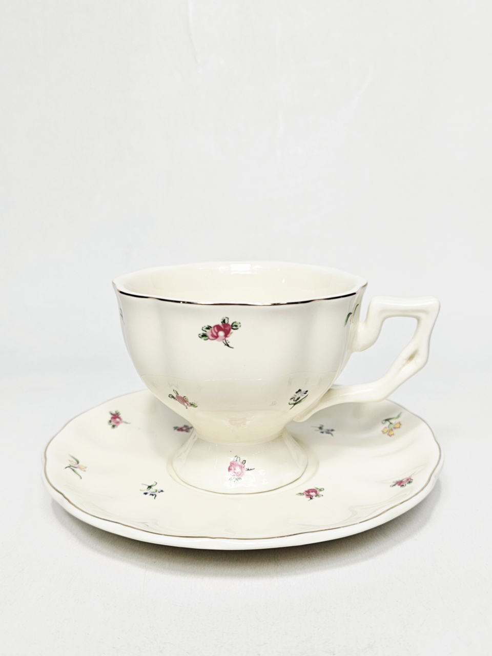 Ceașcă ceramică 200 ml cu farfurioară – Model floral clasic [2]