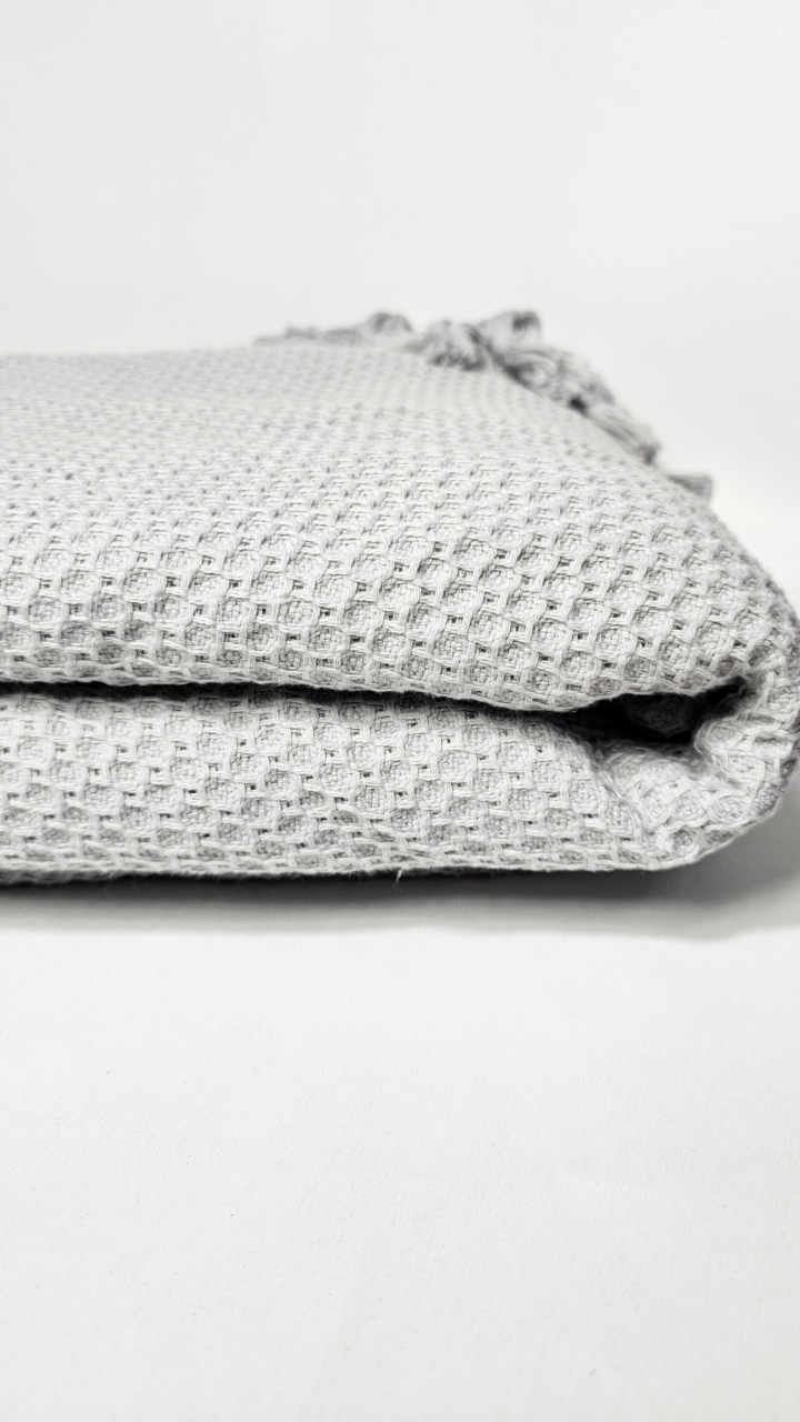 Pătură din bumbac, gri deschis cu ciucuri eleganți, dimensiune 220/240cm [3]