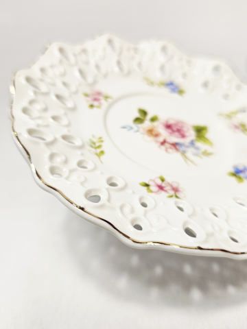 Set ceașcă 200 ml și farfurioară din ceramică cu flori roz 3D [1]