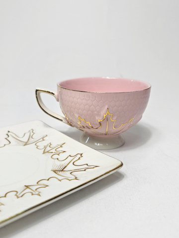 Set ceașcă și farfurioară din ceramică cu design floral-auriu [2]