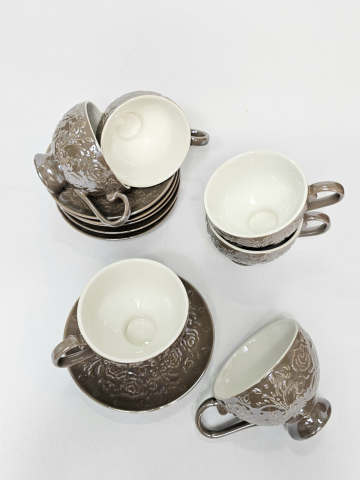 Set cu 12 piese/6 cescute cu 6 farfurioare, ceramica model embrosat, maron [1]