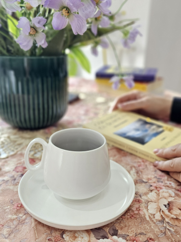 Set 2 piese ceașcă și farfurioară albă [4]
