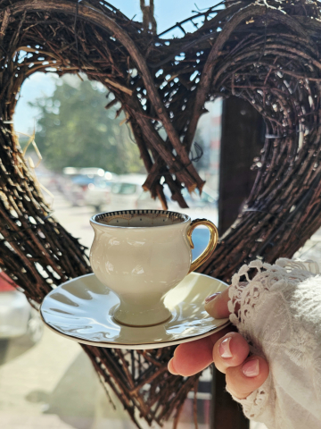 Set cești cafea ceramica cu accente aurii [5]