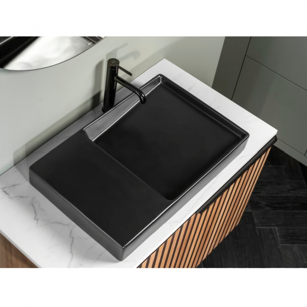 Lavoar pe blat din portelan cu orificiu pentru baterie Geometric Horizon 60 cm negru mat Roca [4]
