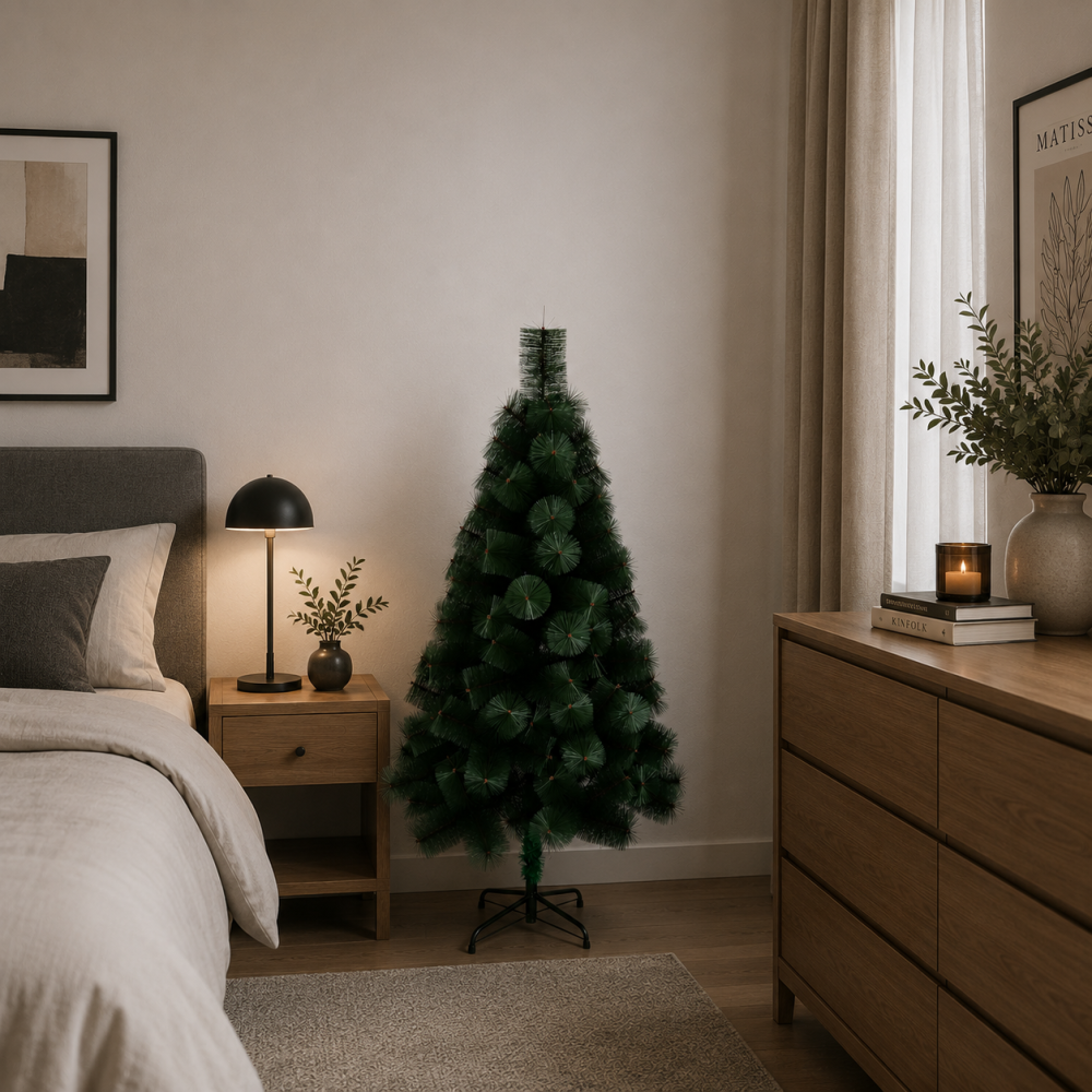 Decoratiune Brad Artificial MANIITSOQ, 150 cm, 130 varfuri, Suport Metalic, Plastic, Verde [3]