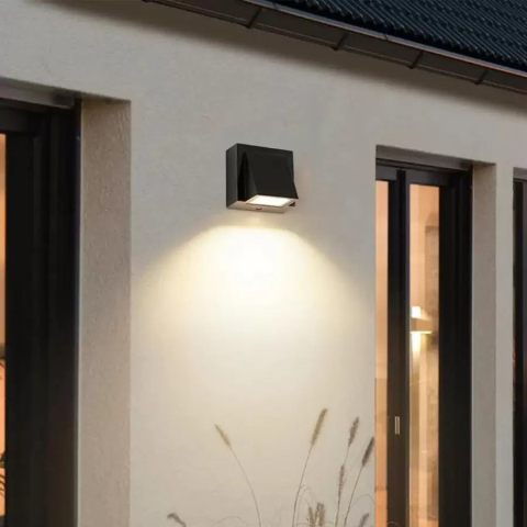 Curte si Gradina- Solutii Smart pentru Exterior - Aplica LED Exterior Matthias 5W Negru Lumina Calda