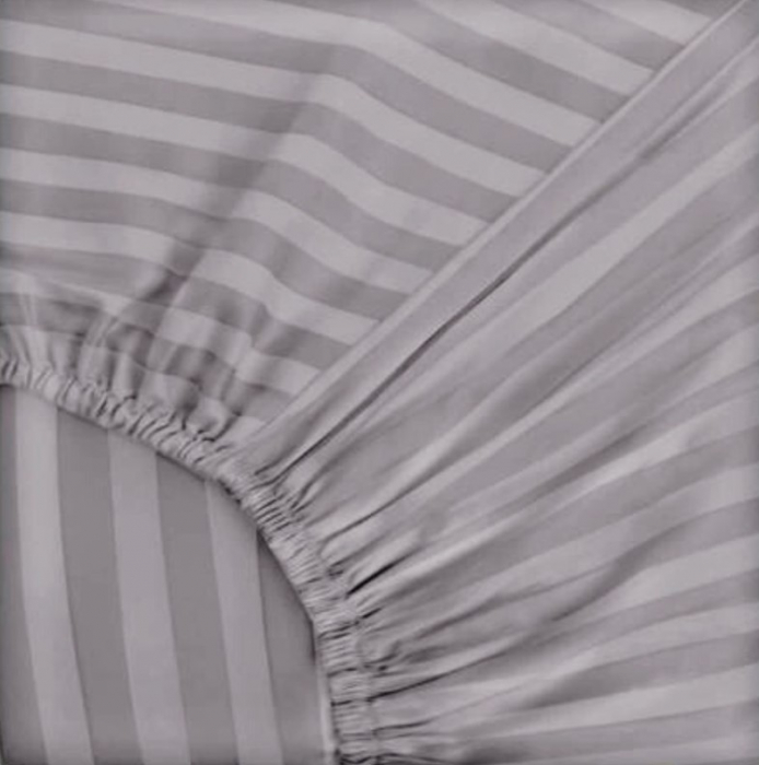 Lenjerie de pat Matrimonial Tip Damasc, 6 piese, Cearceaf de pat cu elastic 180 x 200 cm, Cearceaf pilota cu fermoar 200 x 230 cm, 4 fete de perna, Gri [6]