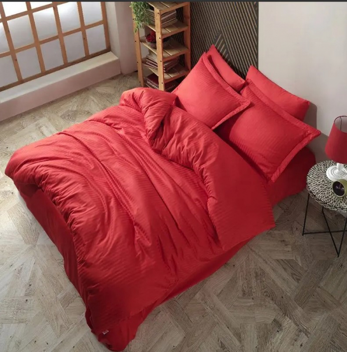 Lenjerie de pat Matrimonial Tip Damasc, 6 piese, Cearceaf de pat cu elastic 180 x 200 cm, Cearceaf pilota cu fermoar 200 x 230 cm, 4 fete de perna,  Rosu [4]
