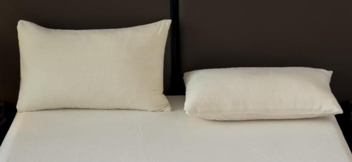 Set  3 piese pentru pat – husa saltea cu elastic 230x250 cm, 2 fete de perna 50x70 cm, moale si calduroasa, pentru saltea 180x200 sau 160x180 cm, Alb Unt [4]