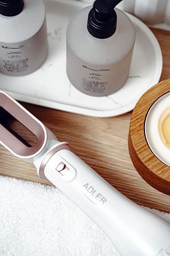 Styler 5-in-1 pentru par cu putere 1200 W, 5 accesorii interschimbabile – uscator, ondulator, perii rotative, 2 trepte temperatura + functia „cool shot” [12]