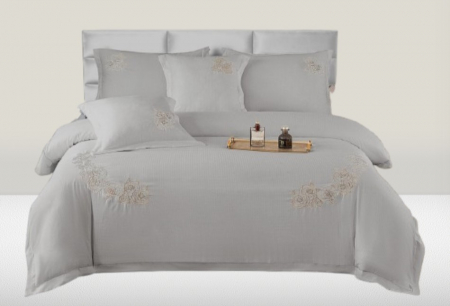 Lenjerie de pat 6 piese CELhome – model matrimonial cu Broderie, Cearceaf de pat cu elastic 180 x 200cm, Cearceaf pilota 200x230 cm, ambalaj premium, pentru 2 persoane, Gri [1]