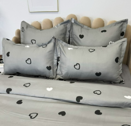 Lenjerie de pat doua fete, 6 piese, CELhome, Cearceaf pat 180 x 200 cm, Cearceaf pilota 200 x 230 cm, 2 Fete de perna 70 x 70 cm, 2 Fete de perna 55 x 75 cm, Gri, Model Inimi [5]