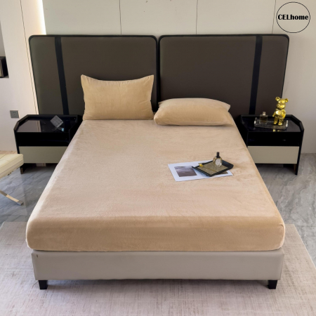 Huse de pat - Set  3 piese pentru pat – husa saltea cu elastic 230x250 cm, 2 fete de perna 50x70 cm, moale si calduroasa, pentru saltea 180x200 sau 160x180 cm, Unt