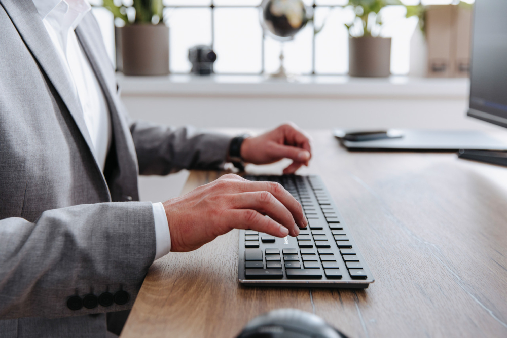 CHERRY KW X ULP keyboard Universal USB + RF Wireless + Bluetooth QWERTZ German Black [5]