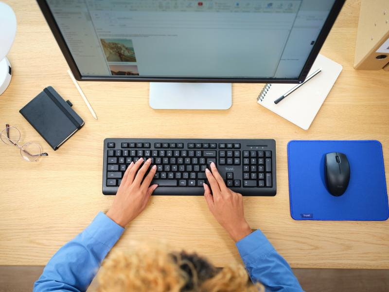 Kit Trust Primo tastatura standard, mouse wireless optic, rezoltie maxima 1200 DPI, negru [12]