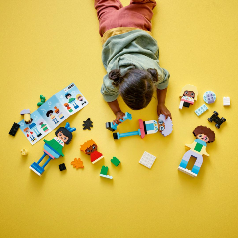 OAMENI CU EMOTII MARI, LEGO 10423 [3]