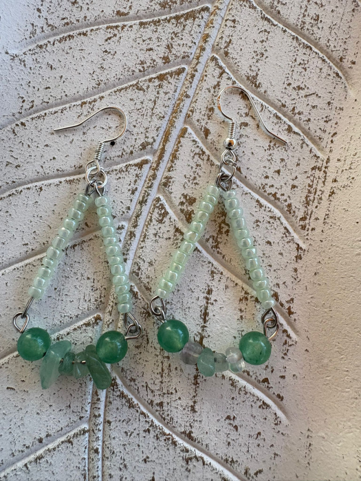 cercei triunghi Aventurin verde și mărgele colorate – bijuterii handmade cu noroc [4]