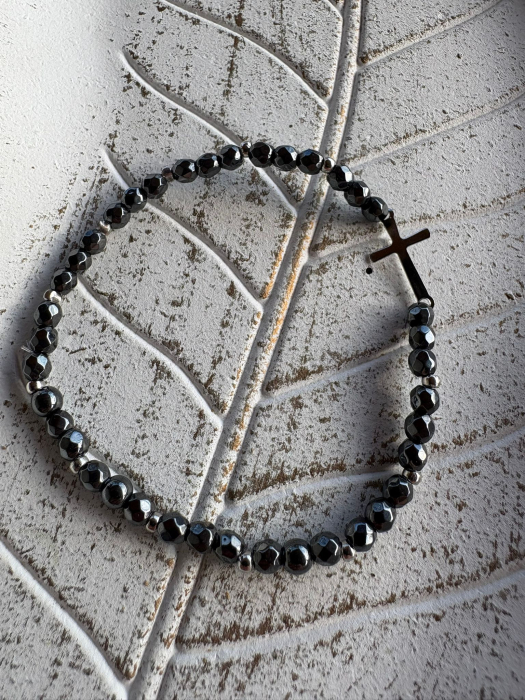Brățară Hematit Fațetat cu Argint & Cruciuliță – Protecție, Împământare, Eleganță [2]