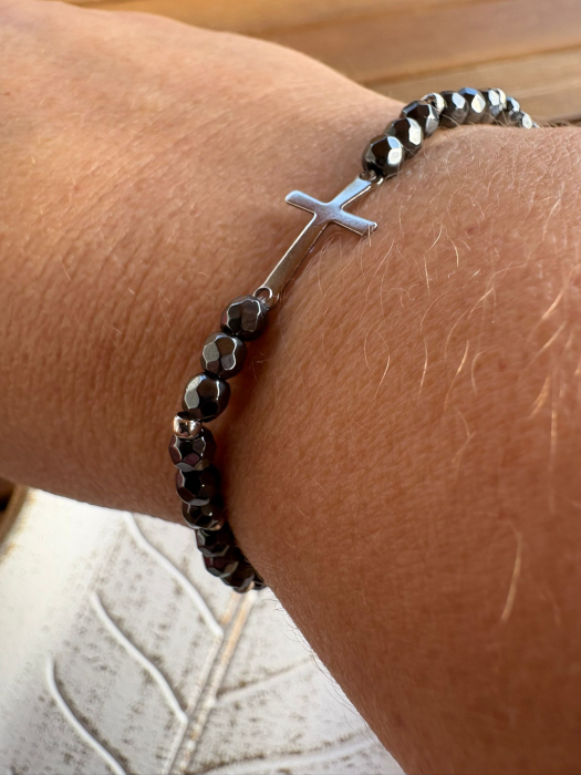 Brățară Hematit Fațetat cu Argint & Cruciuliță – Protecție, Împământare, Eleganță [3]