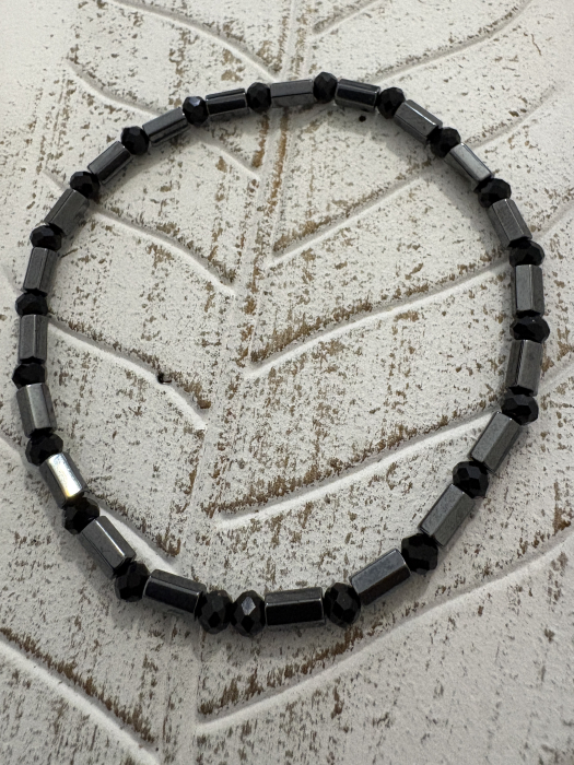brățară-hematit-și-cristale-negre-pentru-el-protecție-și-forță [3]