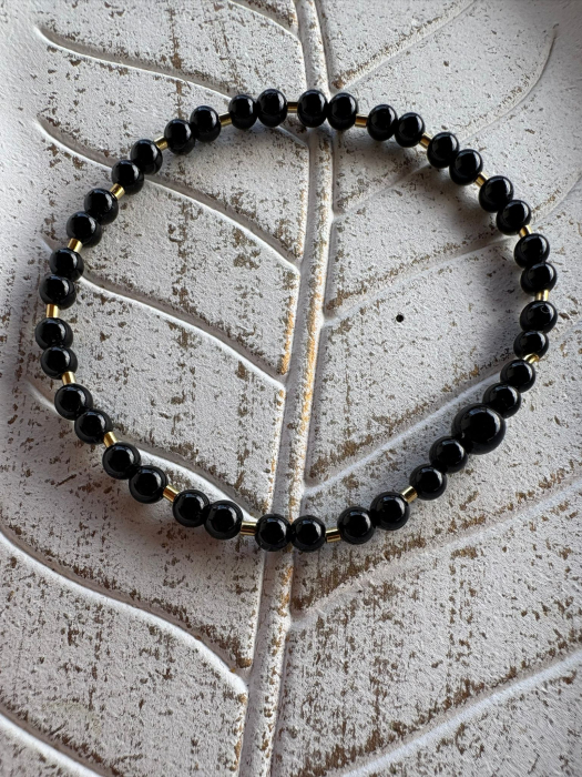 Brățară Onix Lucios 4mm cu Tuburi Argint 925 Placate cu Aur – Minimalistă & Elegantă [3]