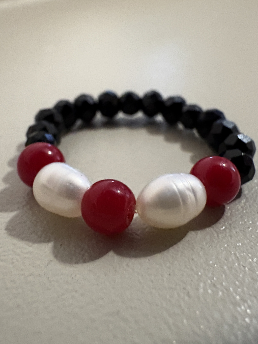 Inel Mărțișor Eleganță & Protecție – Perle de Cultură, Coral și Cristale Negre [3]