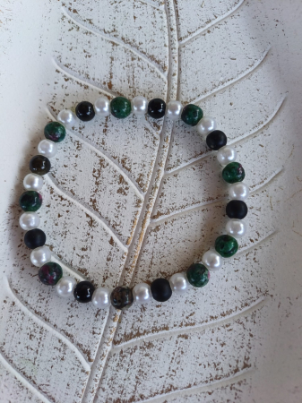 Brățară cu perle, turmalină neagră, onix, obsidian și rubin în zoisit – Feminitate Neclintită | Bijuterii energetice Cercei Magici [2]