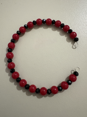 Brățară Mărțișor – Coral și Cristale Negre 6mm [2]