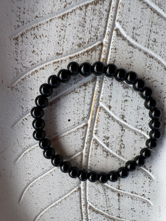 Brățară Onix Lucios – Protecție, Stabilitate și Eleganță Minimalistă [1]