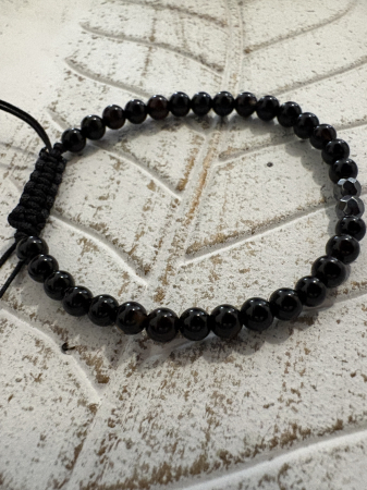 Produse - Brățară onix și hematit 4 mm – protecție și echilibru subtil