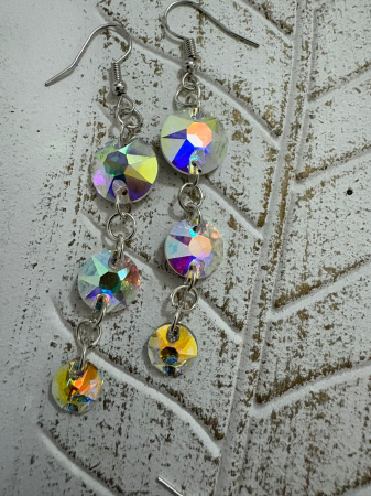 7. Chakra Coroanei - Centrul Cunoasterii Spirituale - Sahasrara - Cercei Cabochon irizați – bijuterii magice care captează lumina