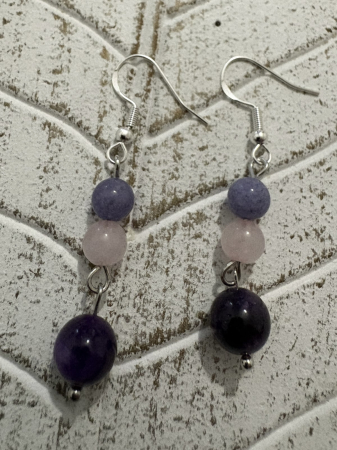 Tortițe - Cercei Calcedonie, Ametist și Cuart Roz – bijuterii handmade pentru iubire și armonie