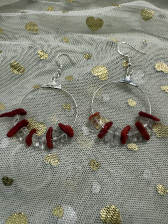 Coral - Cercei cerc coral și cuart alb – claritate și protecție