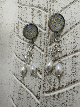 Perle - Cercei perle cabochon alb șurub