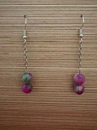 Cercei handmade cu lanț și pietre naturale de rubin în zoisit, creați pentru vitalitate, curaj și armonie emoțională. Bijuterie feminină cu energie puternică. [1]