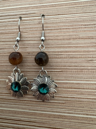 Produse -  cercei-floare-ochi-de-tigru-cristale-preciosa-emerald