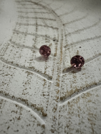 Cercei Șurub - Cercei Light Rose Chaton Preciosa Swarovski – Oțel Inoxidabil