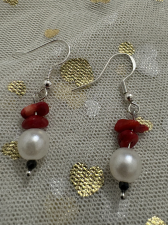 Cercei Mărțișor coral, perle și turmalină – protecție și echilibru [2]